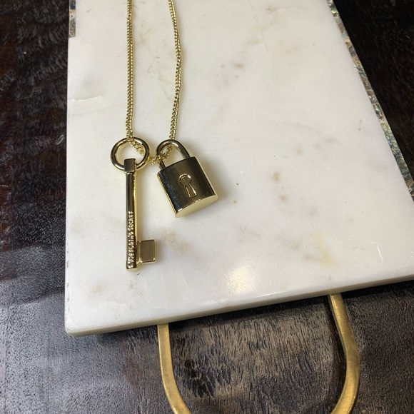 jewelry Victoria’s Secret lock & key gold necklace - Picture 3 of 9